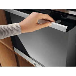 Электрический духовой шкаф Electrolux LOE8F38X Black/Stainless Steel