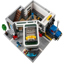 Конструктор LEGO Creator Corner Garage 10264
