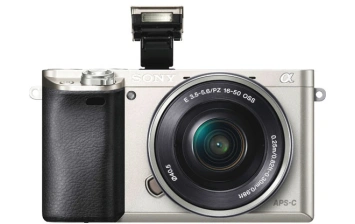 Фотоаппарат со сменной оптикой Sony Alpha ILCE-6000 Kit Silver