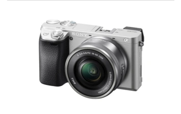 Фотоаппарат со сменной оптикой Sony Alpha ILCE-6300 Kit Silver
