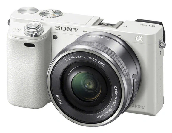Фотоаппарат со сменной оптикой Sony Alpha ILCE-6000 Kit White фото 1