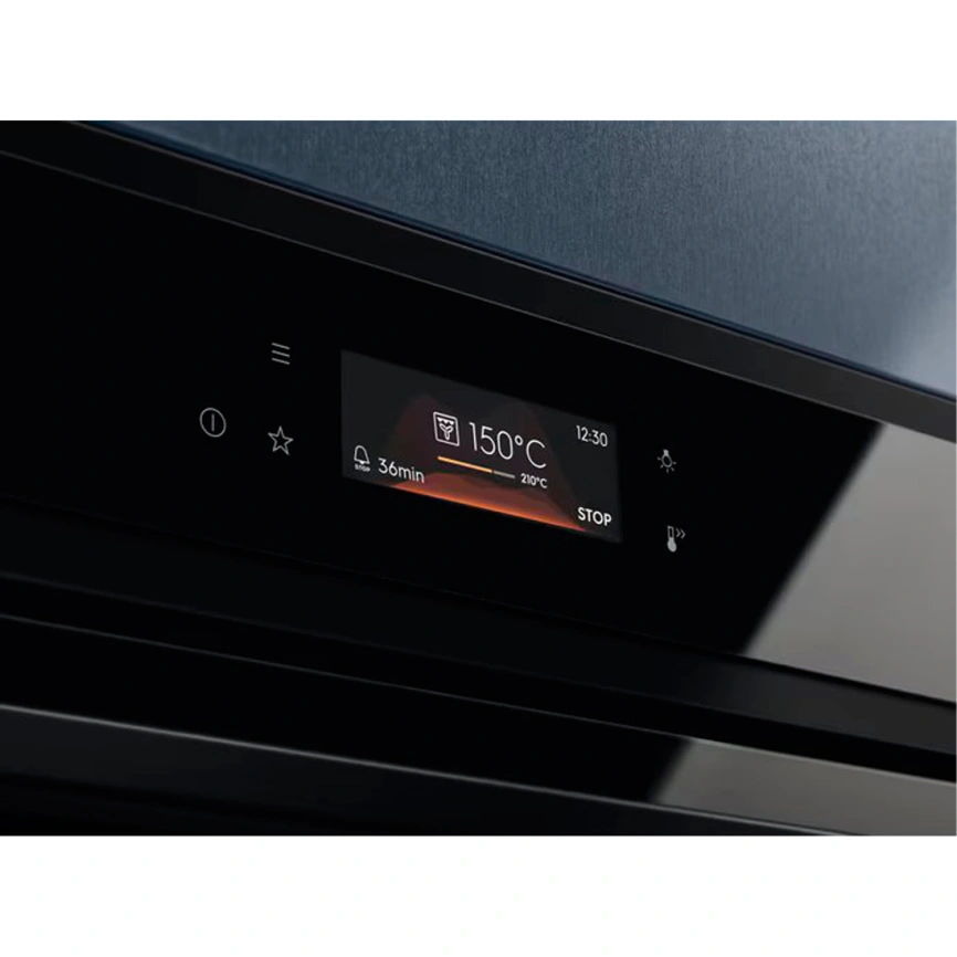 Электрический духовой шкаф Electrolux EOC8P39H Black фото 3