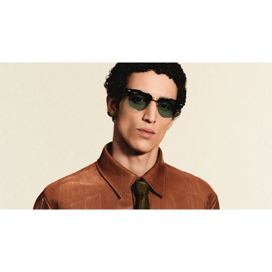 Умные очки Ray-Ban Clubmaster (audio) Shiny Black on Gold Standard Transitions Graphite Green фото 7