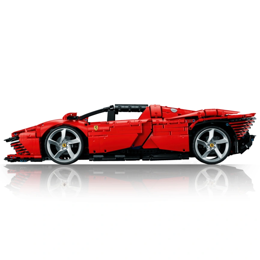 Конструктор LEGO Technic Ferrari Daytona SP3 42143 фото 4