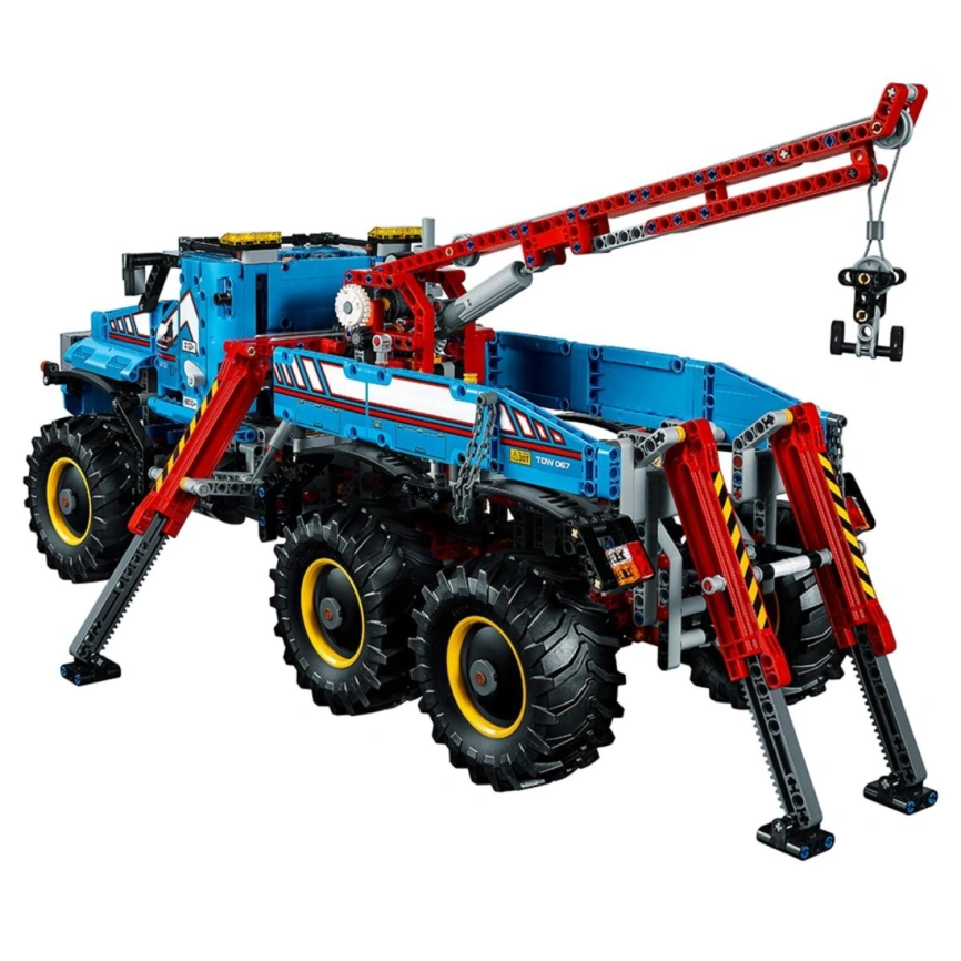 Конструктор LEGO Technic 6x6 All Terrain Tow Truck 42070 фото 2
